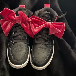 Jordan’s girls like new